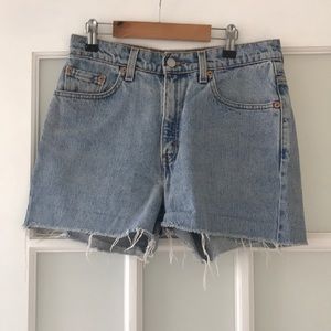 Vintage Levi 512 Shorts - Perfect Shade of Blue!